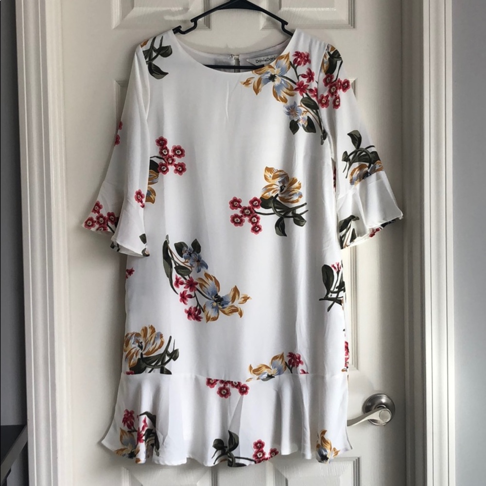 Super cute white Davi&Dani floral print dress